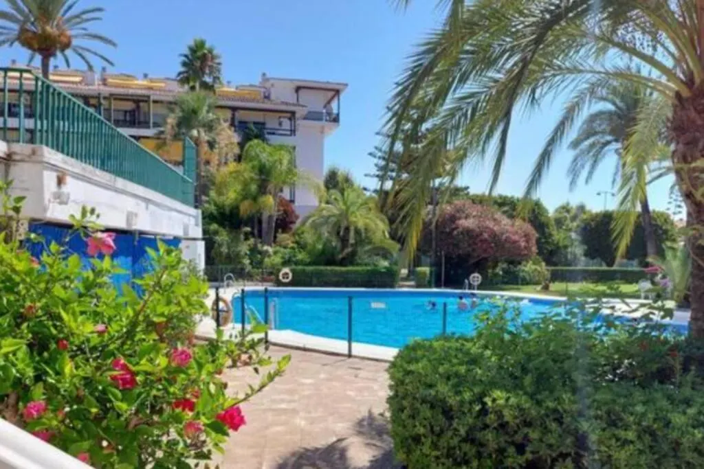 Apartment Clasico Estudio En Barrio De Lujo, A 5 Minutos Del Mar Marbella