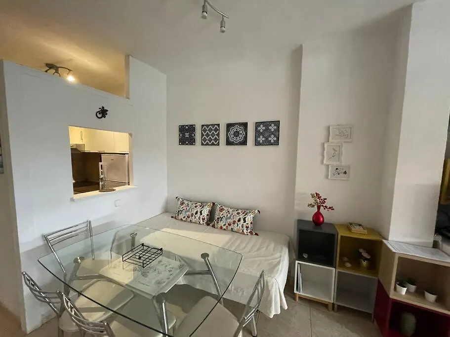 Clasico Estudio En Barrio De Lujo, A 5 Minutos Del Mar Marbella Apartment